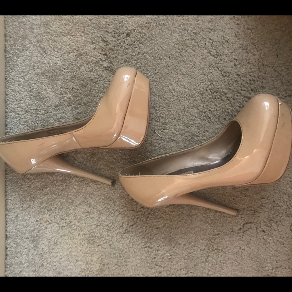 Size 6 Nude Steve Madden Platform
